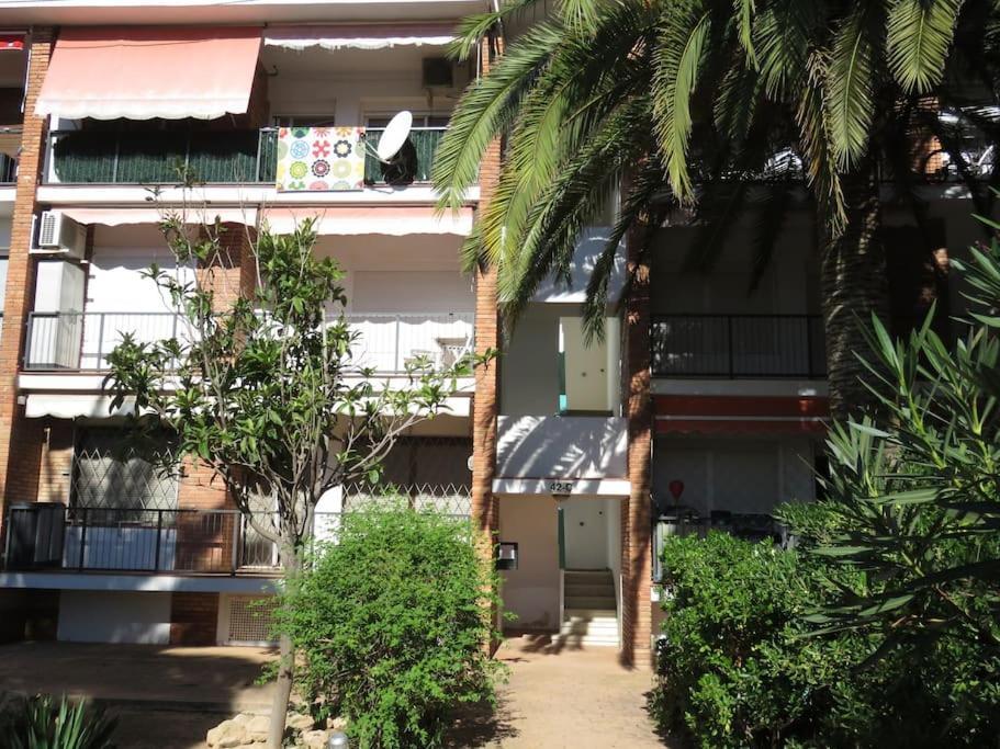 Apartmán Coqueto Alojamiento Con Banera De Hidromasaje Tarragona Exteriér fotografie